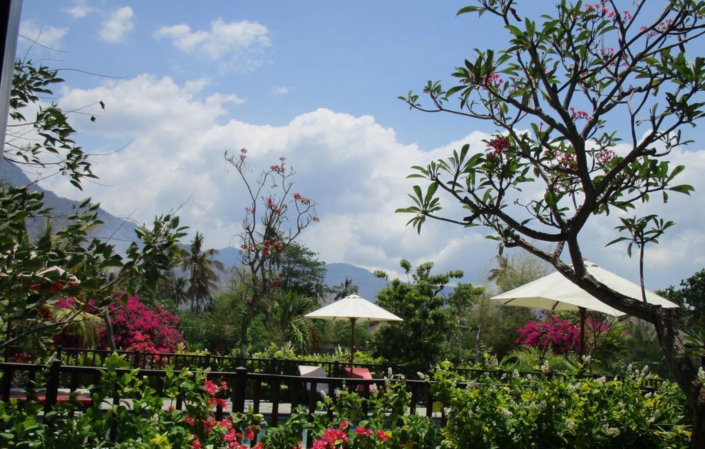Taman Dewi Sri Villa Et Bungalow Pemuteran Exterior foto