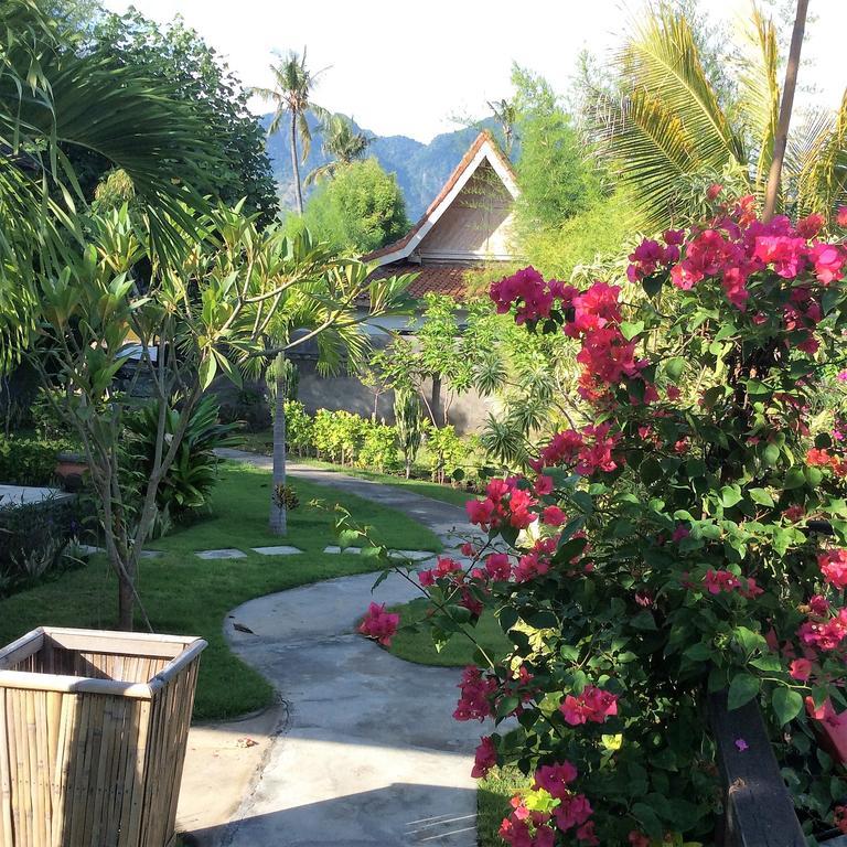 Taman Dewi Sri Villa Et Bungalow Pemuteran Exterior foto
