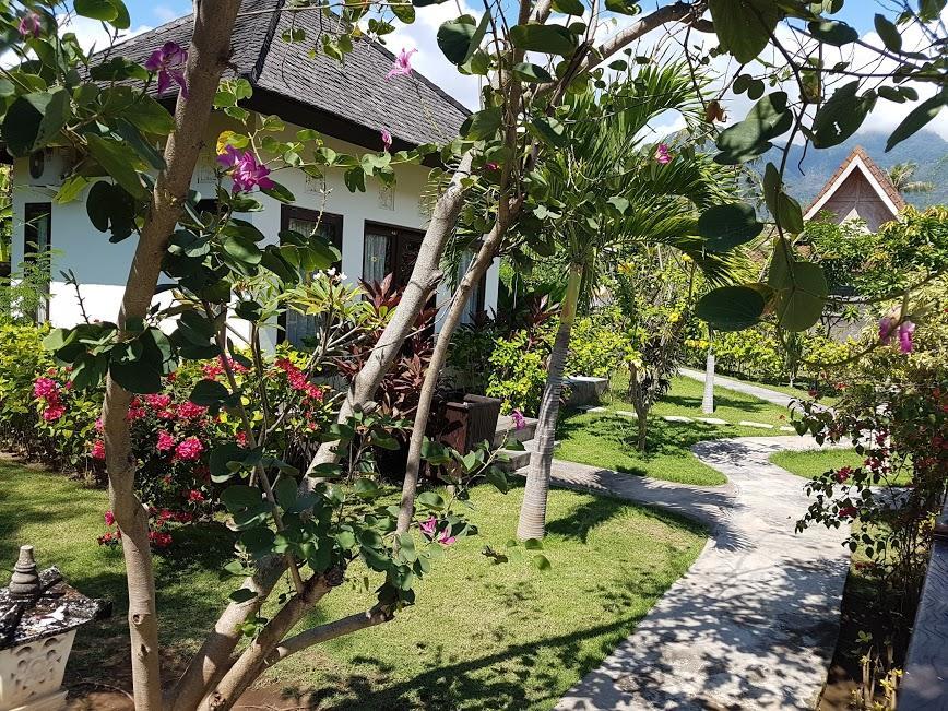 Taman Dewi Sri Villa Et Bungalow Pemuteran Exterior foto